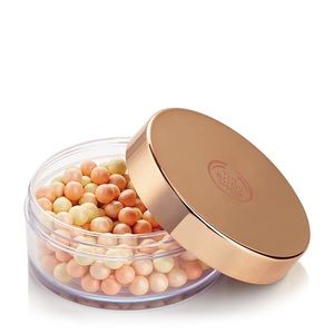 Brush On Radiance Highlighter Pearls the body shop